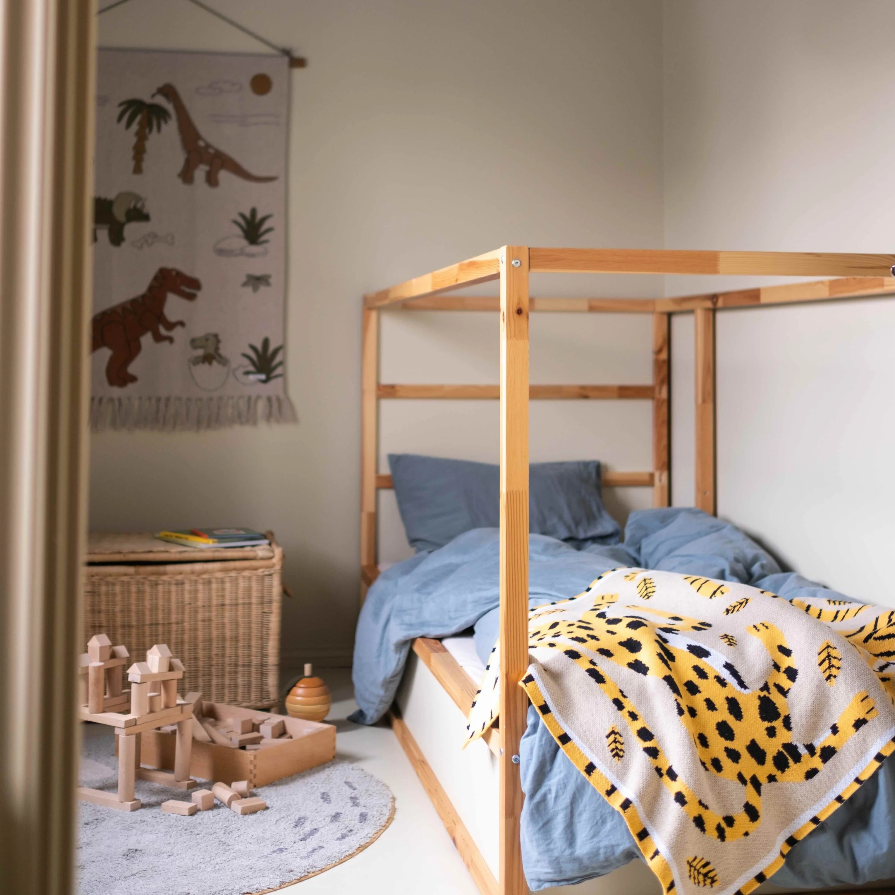 Big Cats Mini Blanket - Image 6